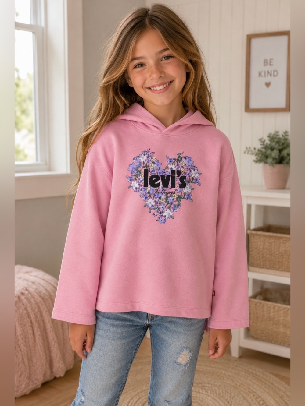 NWT Levi’s Big Girls Vintaged Inspired Bell Sleeve Hoodie
